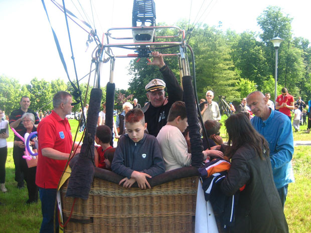 Манифестација Крушевац кроз облаке: Балони се ипак винули